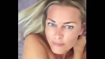 Russa Mostra Que é Mesmo Rosinha