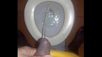 Golden Shower - Emiliano