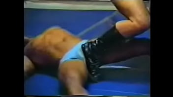 Ballbusting Fight 2/3