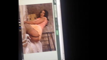 Danica Patrick, Bum Tribute