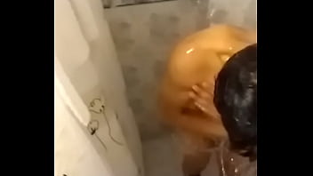 Hombre Bañándose Mi Primo Y Su Sorpresa Xxx Videos