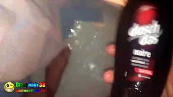 Wenn Andy Beim Duschen Pisst Bleibt Absolut Nix Von Seinem Saft Verschont