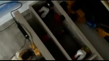 Batendo Punheta Com Pasta De Dente