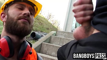 Bearded Cock Sucker Orally Services A Big One For Cash