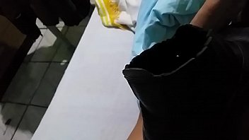 Eu Não Sei O Que Tem No Sapatão Que Meu Vizinho Usa Para Trabalhar Todos Os Dias, Que Cada Vez Que Eu Gozo Nele Mais Eu Quero Gozar! é Uma Tentação.