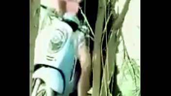 Nhìn cặp trẻ chơi mà hứng