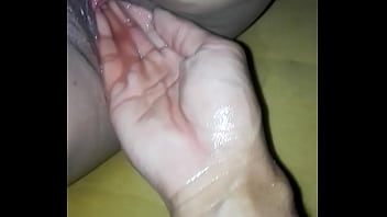 Cogida Manual Con Rico Jugo Vaginal