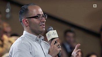 Enter Detailled Title Including Model Names For More Views