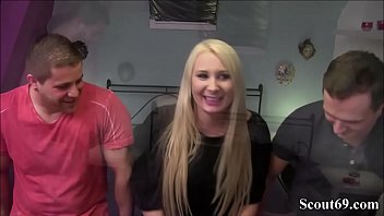 Deutsche Amateurin Anni Fickt Das Erste Mal Im Dreier Mit User