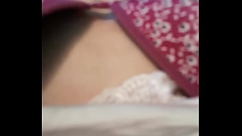 Me Pongo El Colale(tanga) Y El Sosten De Mi Tia Y Me Corro Una Paja Y Boto Mucho Semen