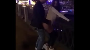 Gostosa Russa Fodendo Em Público