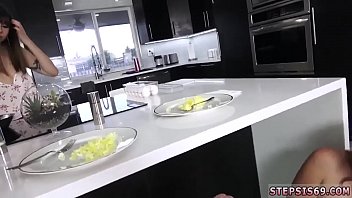 Little Teen Gangbang And Curves Brunette First Time Cronyly Family