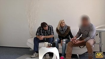 Hunt4k. Como Me Hice íntimo De Mis Vecinos - teen, blowjob, POV, czech, reality, cash, money, hd, cuckold, hidden-cams - Video 3830445