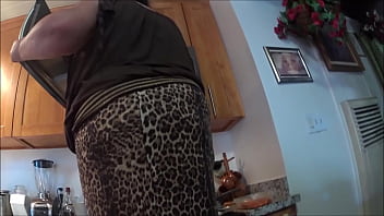 Mi Esposa,bajo La Falda Camara Oculta