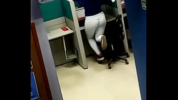Tele-operadora De Gran Cola.
