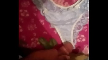 Brincando Com A Calcinha Da Cunhada