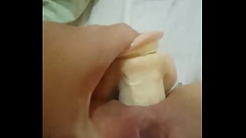 Masturbação Feminina Anal Com Consolo