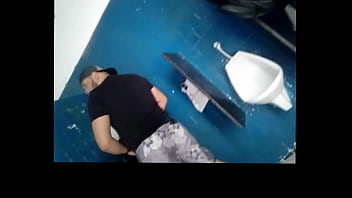 Pegação No Hiper Banheiro