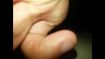 Usando Os Chinelos Gostosos Do Meu Vizinho