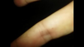 Usando Os Chinelos Do Meu Vizinho Com Meias Brancas