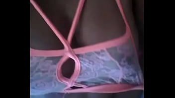 Jovencita Se Desnuda Y Se Toca