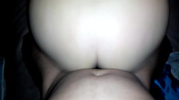 Nalgona Comiendo Verga