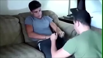 Novinho Chupou O Primão Hetero