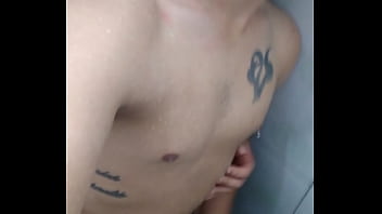 Uma Ducha Com O Amigo