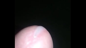 Carlos Se Masturba De Noche.