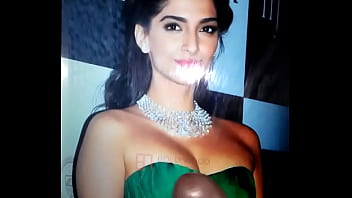 Sonam Kapoor Cum Tribute 013