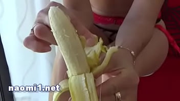 Naomi Cruch A Dirty Banana