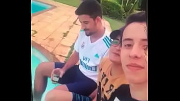 Passando Vergonha Nos Amigos