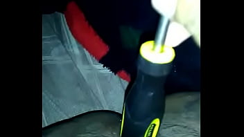 Kassandra Gordita Mexicana Masturbándose Con Un Desarmador