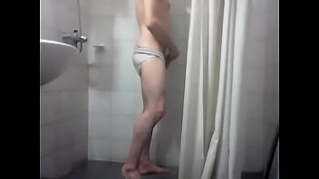 Paja En La Ducha - gay, paja, ducha, slip, pija, pasivo - Video 3877621