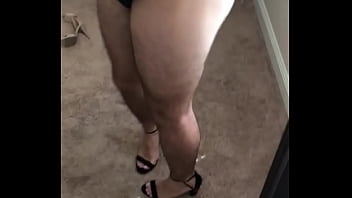 Round Bubblebutt Ass In Leggings