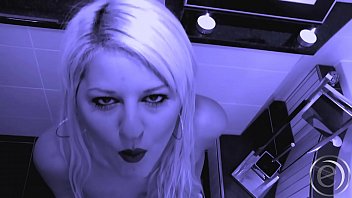 Antinia Zeigt Dir Private Aufnahmen - Nylon