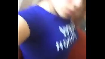 Mi Prima Me Enseña Las Piernas