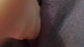 Enfiando Brinquedo Na Buceta Gostosa