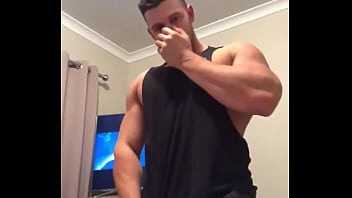 Gostoso Sarado Dançando