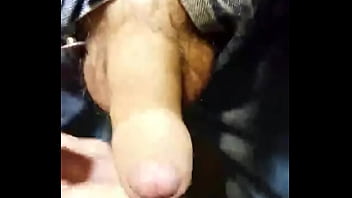 Branlette Dans La Cave D_une Cité