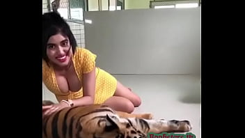 Desi Girl Boobs With Lucky Tiger