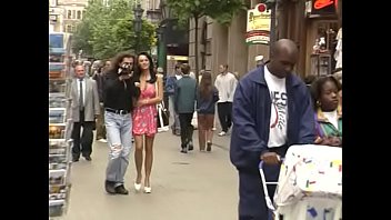 Inviata Speciale Scene 1 Anita Dark, Julia Tchernei, Monica Baal, Backey Jakic, Santino Lee