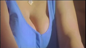 Hot Mallu Sharmili Aunty Seducing Young Servant With Her Boobs