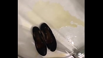 Balerina Shoe Piss