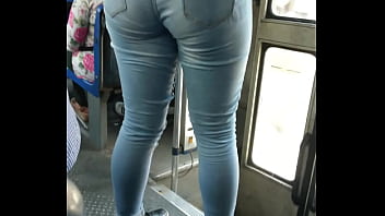 Buen Culo En El Camión