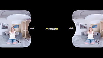 Barbara Sweet Puts On Pee Drenched Denims In This Vr Porno