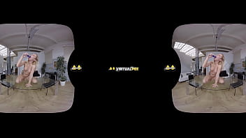 Virtualpee - Chrissy On The Table - Vr Porn