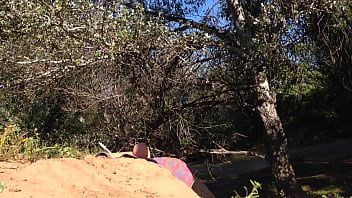 Follandome Yo Solito