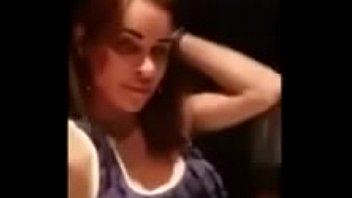 Pegada Trans No Banheiro. Cara De Sorte