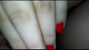 Andrea Mostrando La Concha A Emi